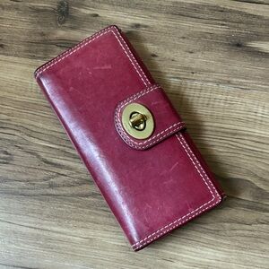 COACH Kiss Lock Leather Wallet